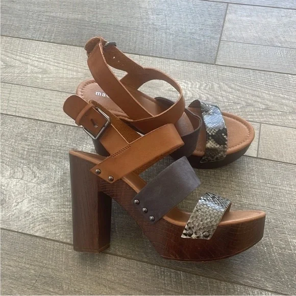 Madden Girl Mixxx Mob Wife Size 10 Strappy Wood High Heels. - Picture 2 of 7